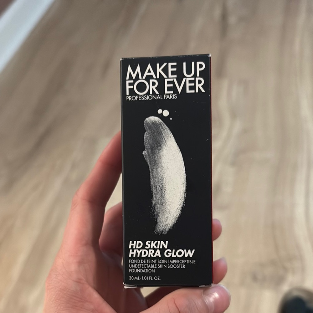 Makeup Forever HD Skin Hydra Glow Foundation - Black